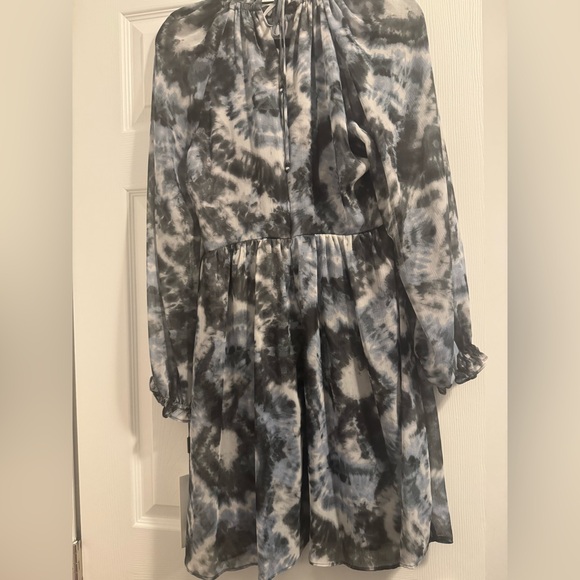 NWT High Neck Long Sleeve Midi Tie Dye Grey and Blue Dress Size 4 - Picture 4 of 8
